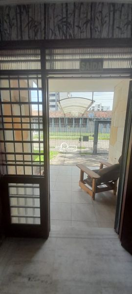 Casa com 4 quartos, 4 banheiros e 214m² à venda no bairro Jardim Lindoia, Porto Alegre