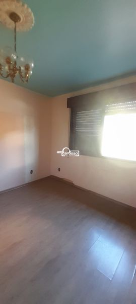 Casa com 4 quartos, 2 banheiros e 166m² à venda no bairro Cristo Redentor, Porto Alegre