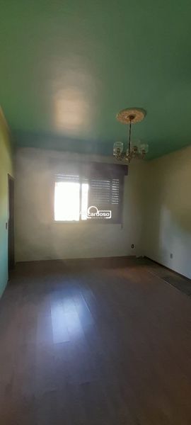 Casa com 4 quartos, 2 banheiros e 166m² à venda no bairro Cristo Redentor, Porto Alegre