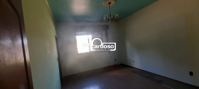 Casa com 4 quartos, 2 banheiros e 166m² à venda no bairro Cristo Redentor, Porto Alegre
