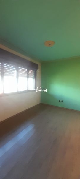 Casa com 4 quartos, 2 banheiros e 166m² à venda no bairro Cristo Redentor, Porto Alegre