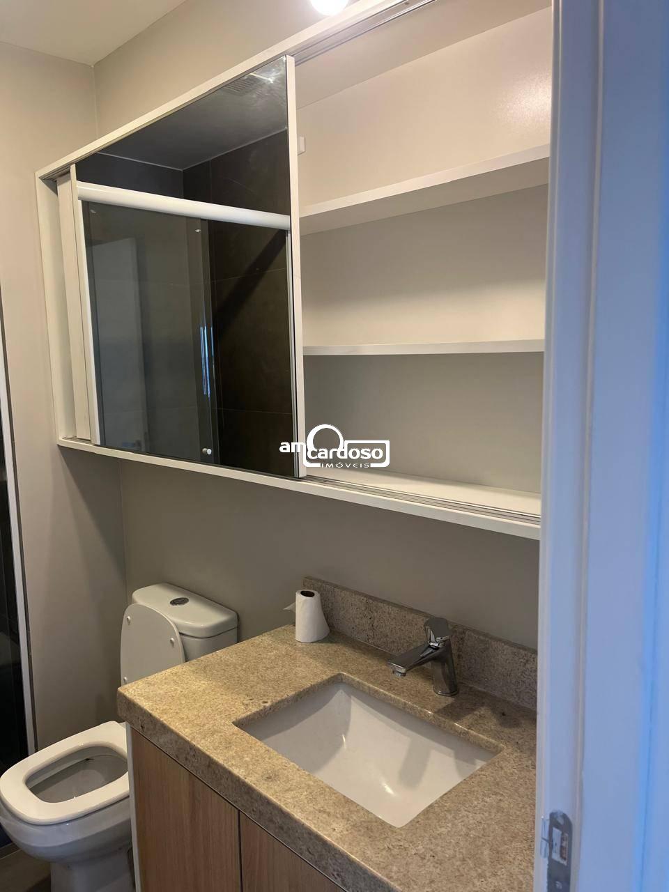 Apartamento com 3 quartos, 3 banheiros e 81m² à venda no bairro Sao Sebastiao, Porto Alegre