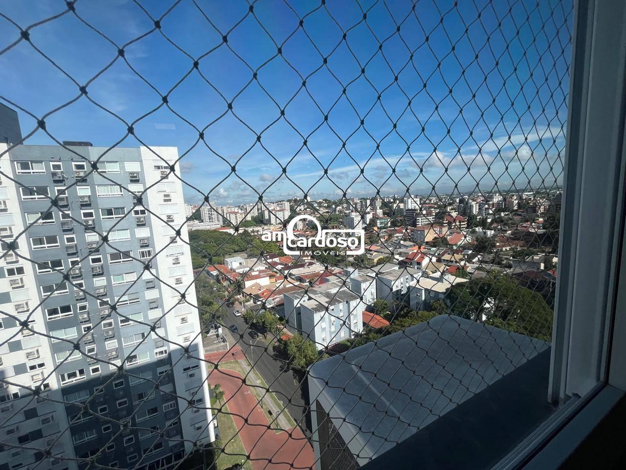 Apartamento com 3 quartos, 3 banheiros e 81m² à venda no bairro Sao Sebastiao, Porto Alegre