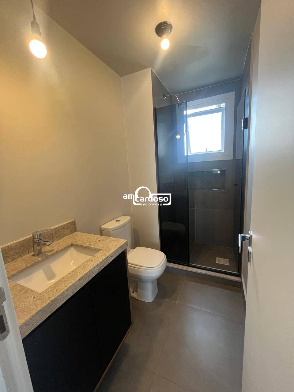 Apartamento com 3 quartos, 3 banheiros e 81m² à venda no bairro Sao Sebastiao, Porto Alegre