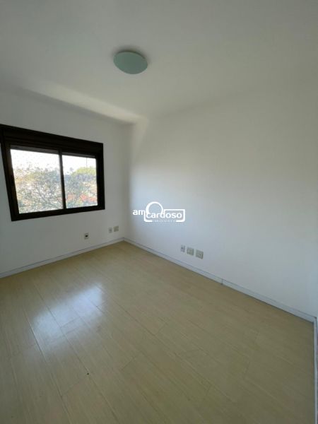Apartamento com 3 quartos, 2 banheiros e 75m² à venda no bairro Sao Sebastiao, Porto Alegre
