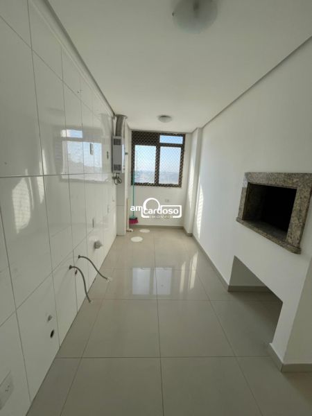 Apartamento com 3 quartos, 2 banheiros e 75m² à venda no bairro Sao Sebastiao, Porto Alegre