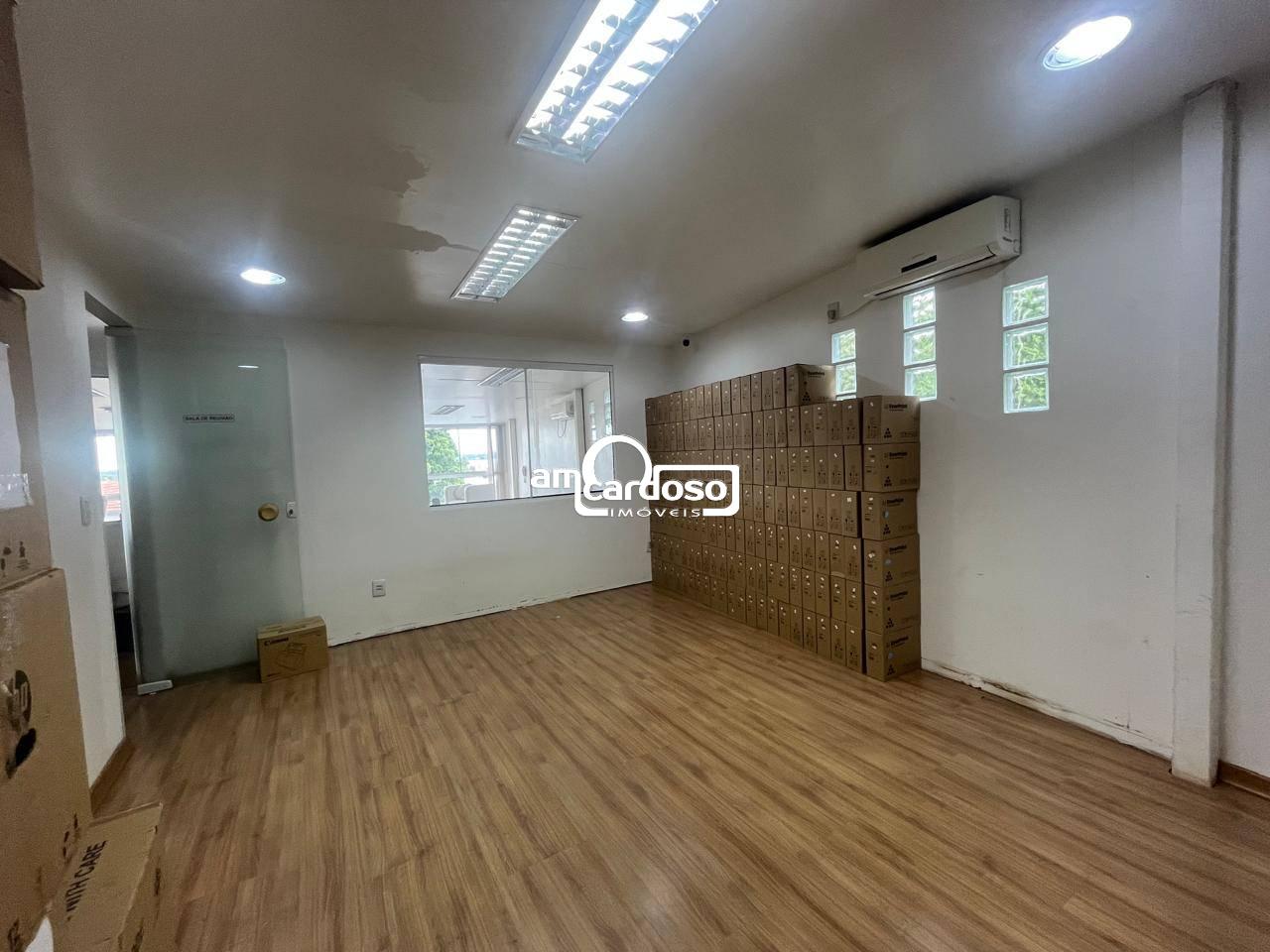 Casa com 3 quartos, 2 banheiros e 283m² à venda no bairro Sao Sebastiao, Porto Alegre