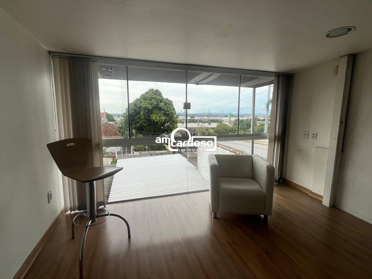 Casa com 3 quartos, 2 banheiros e 283m² à venda no bairro Sao Sebastiao, Porto Alegre