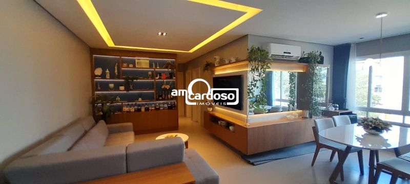 Apartamento com 2 quartos, 2 banheiros e 98m² à venda no bairro Vila Ipiranga, Porto Alegre