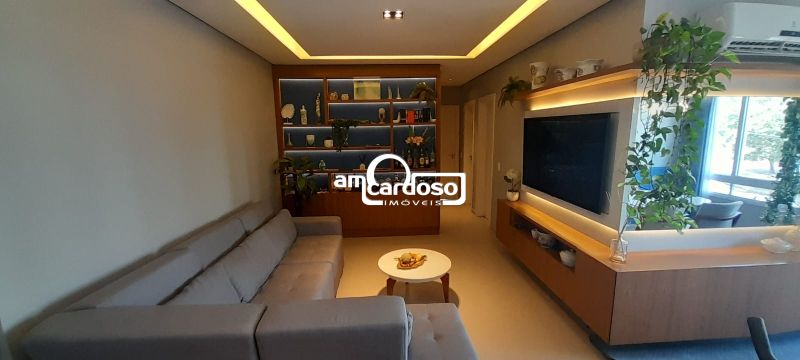 Apartamento com 2 quartos, 2 banheiros e 98m² à venda no bairro Vila Ipiranga, Porto Alegre