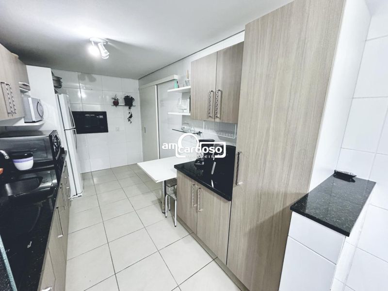 Apartamento com 2 quartos, 2 banheiros e 98m² à venda no bairro Vila Ipiranga, Porto Alegre