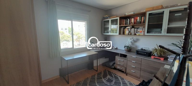 Apartamento com 2 quartos, 2 banheiros e 98m² à venda no bairro Vila Ipiranga, Porto Alegre