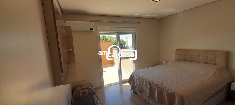 Apartamento com 2 quartos, 2 banheiros e 98m² à venda no bairro Vila Ipiranga, Porto Alegre