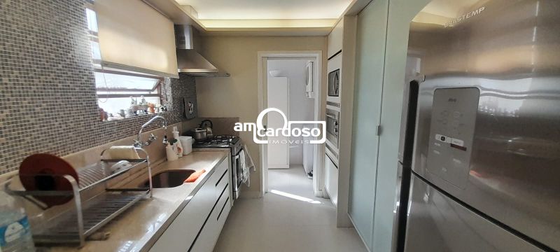 Casa com 4 quartos, 3 banheiros e 160m² à venda no bairro Sao Sebastiao, Porto Alegre