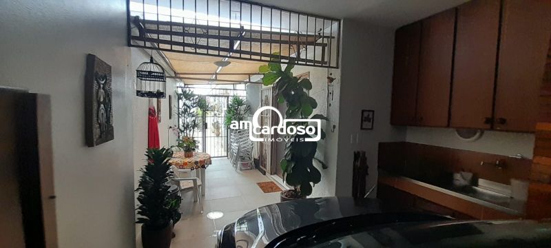 Casa com 4 quartos, 3 banheiros e 160m² à venda no bairro Sao Sebastiao, Porto Alegre