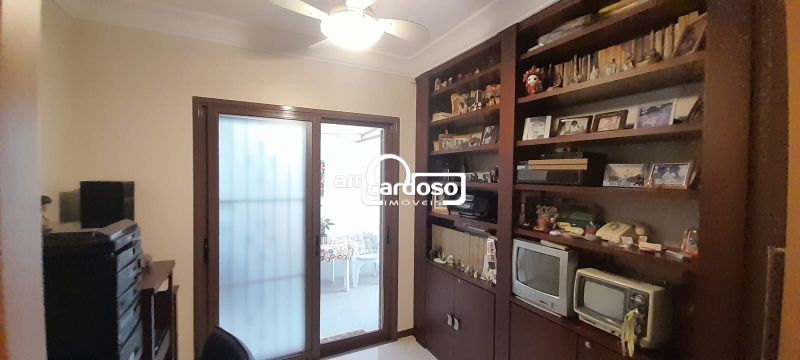 Casa com 4 quartos, 3 banheiros e 160m² à venda no bairro Sao Sebastiao, Porto Alegre