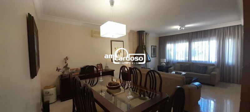 Casa com 4 quartos, 3 banheiros e 160m² à venda no bairro Sao Sebastiao, Porto Alegre