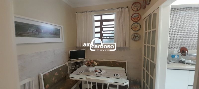 Casa com 4 quartos, 3 banheiros e 160m² à venda no bairro Sao Sebastiao, Porto Alegre