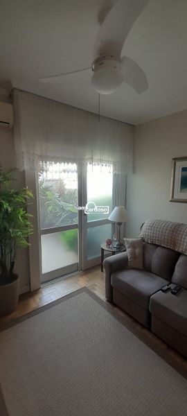 Casa com 4 quartos, 3 banheiros e 160m² à venda no bairro Sao Sebastiao, Porto Alegre