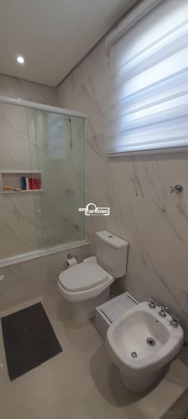 Casa com 4 quartos, 3 banheiros e 160m² à venda no bairro Sao Sebastiao, Porto Alegre