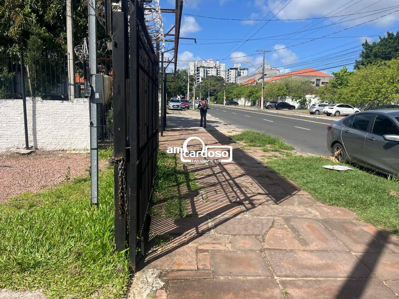 Terreno Comercial com 265m² à venda no bairro Vila Ipiranga, Porto Alegre