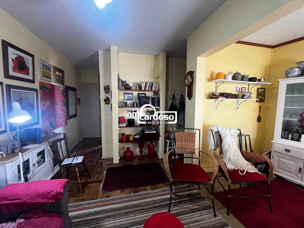 Apartamento com 2 quartos, 1 banheiro e 66m² à venda no bairro Sao Sebastiao, Porto Alegre