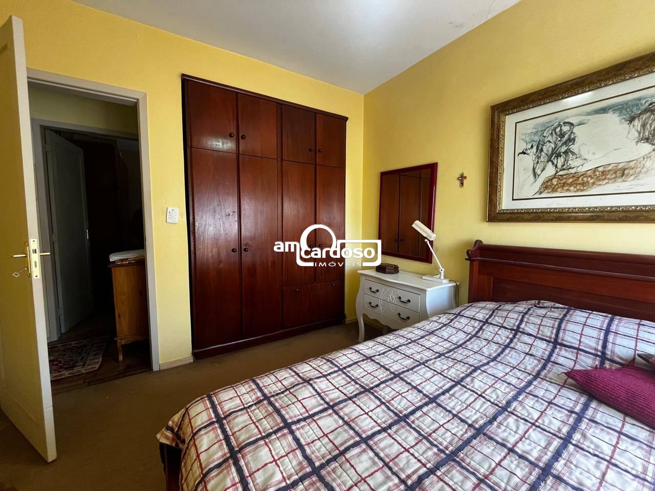 Apartamento com 2 quartos, 1 banheiro e 66m² à venda no bairro Sao Sebastiao, Porto Alegre