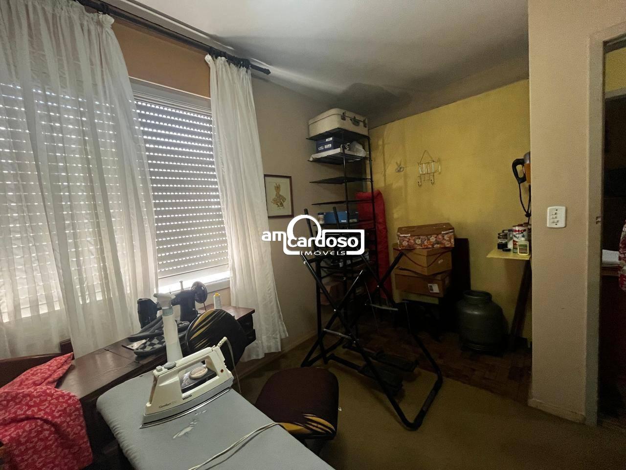 Apartamento com 2 quartos, 1 banheiro e 66m² à venda no bairro Sao Sebastiao, Porto Alegre