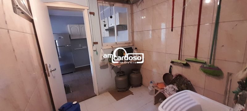 Apartamento com 3 quartos, 2 banheiros e 95m² à venda no bairro Sao Sebastiao, Porto Alegre