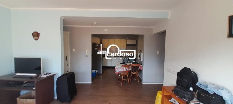 Apartamento com 3 quartos, 2 banheiros e 95m² à venda no bairro Sao Sebastiao, Porto Alegre