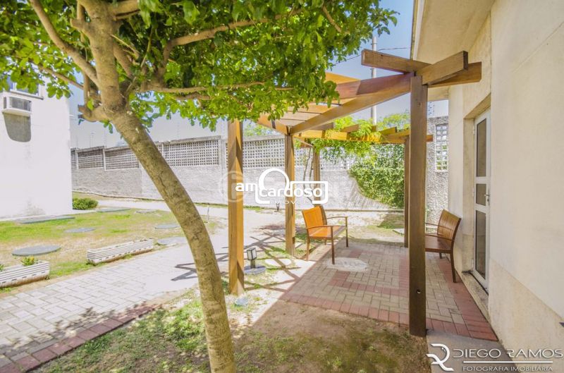 Apartamento com 2 quartos, 1 banheiro e 48m² à venda no bairro Jardim Leopoldina, Porto Alegre