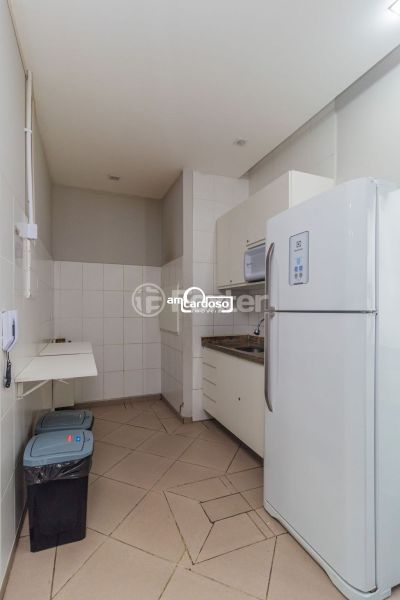 Apartamento com 2 quartos, 1 banheiro e 48m² à venda no bairro Jardim Leopoldina, Porto Alegre