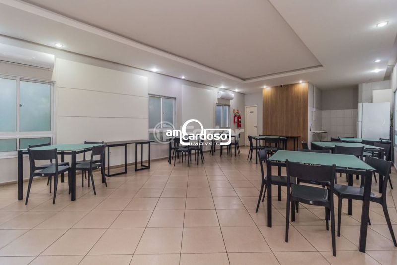 Apartamento com 2 quartos, 1 banheiro e 48m² à venda no bairro Jardim Leopoldina, Porto Alegre