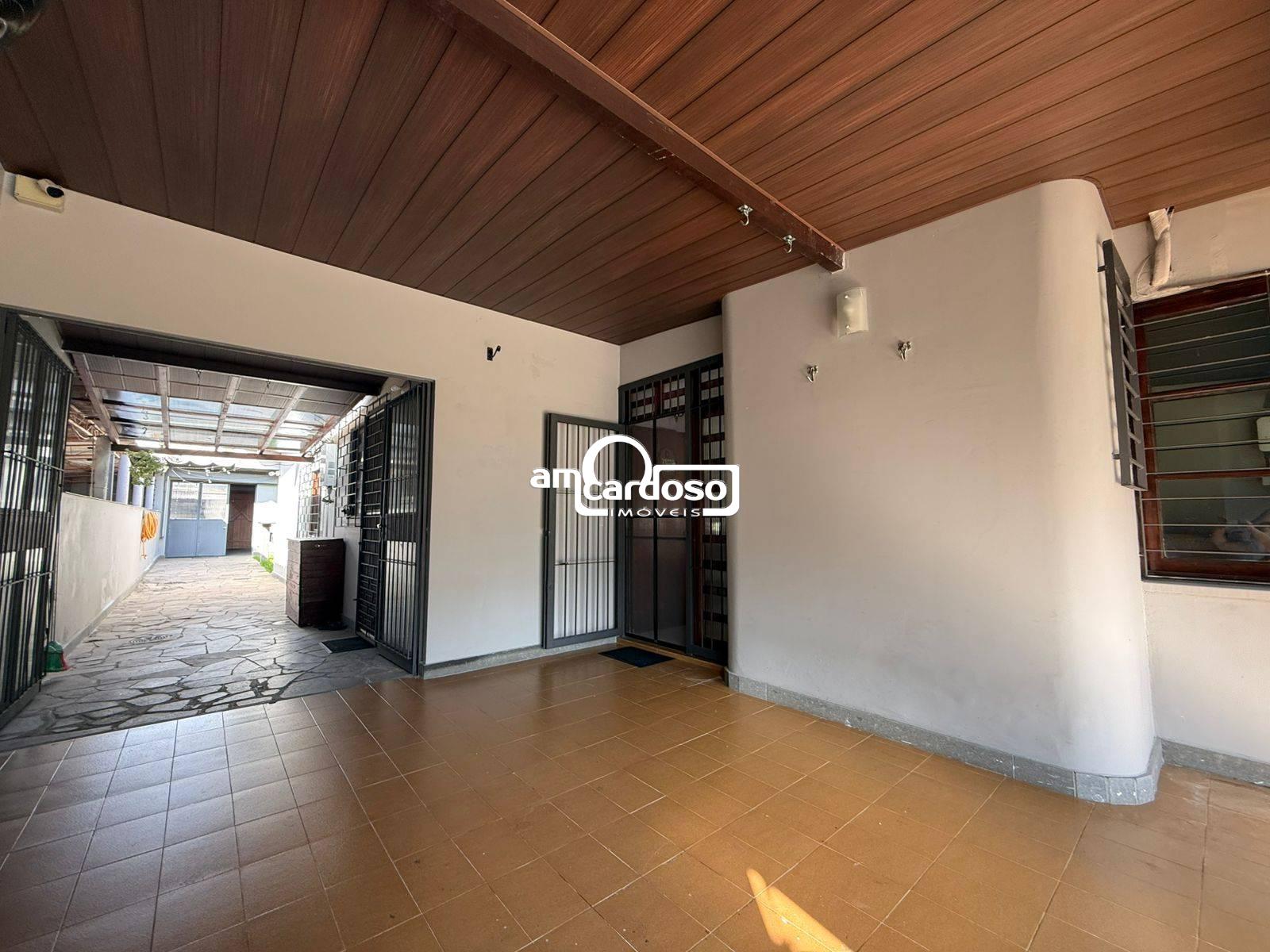 Casa com 3 quartos, 3 banheiros e 120m² à venda no bairro Sao Sebastiao, Porto Alegre