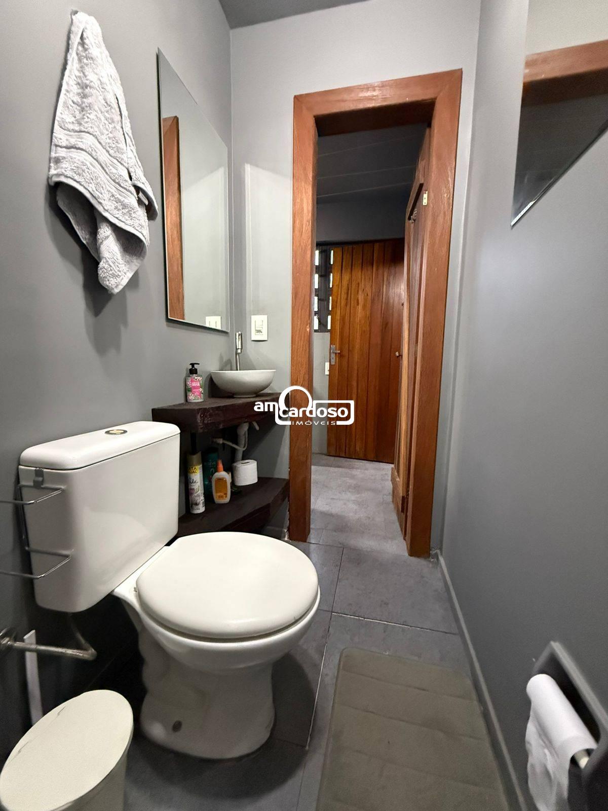 Casa com 3 quartos, 3 banheiros e 120m² à venda no bairro Sao Sebastiao, Porto Alegre