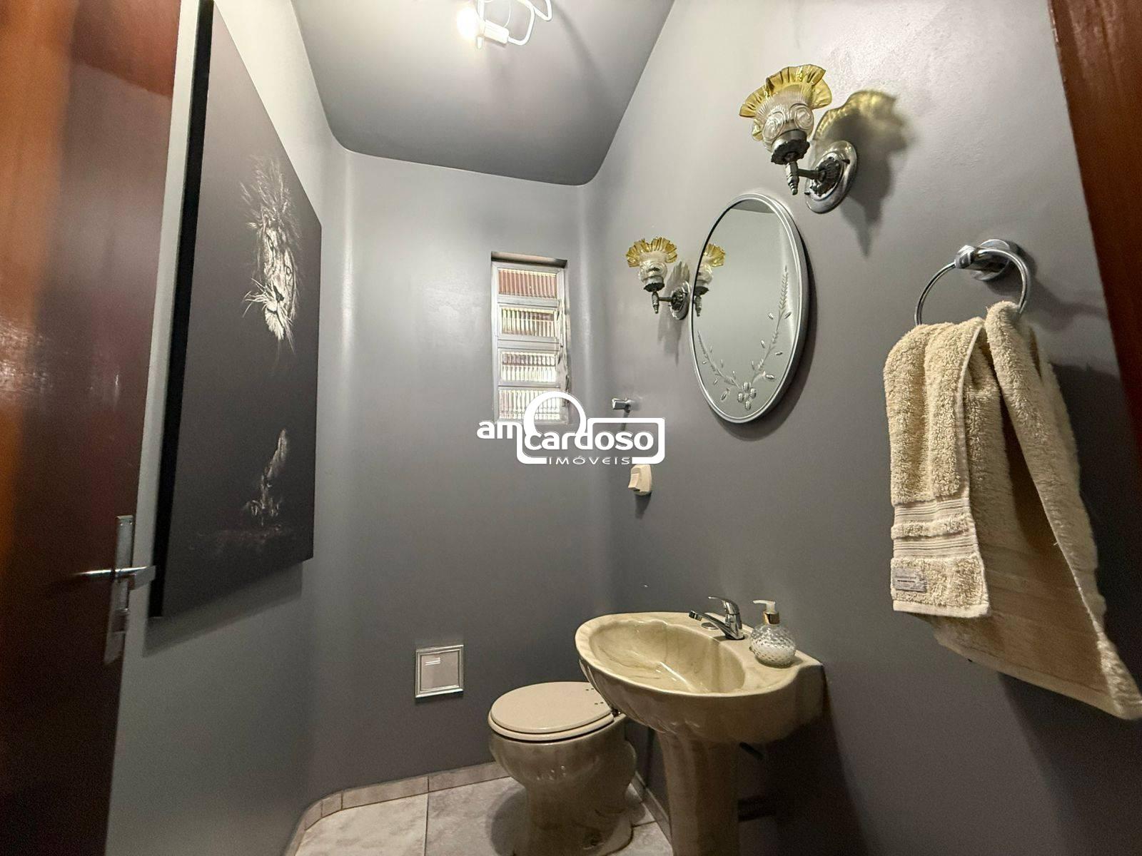 Casa com 3 quartos, 3 banheiros e 120m² à venda no bairro Sao Sebastiao, Porto Alegre