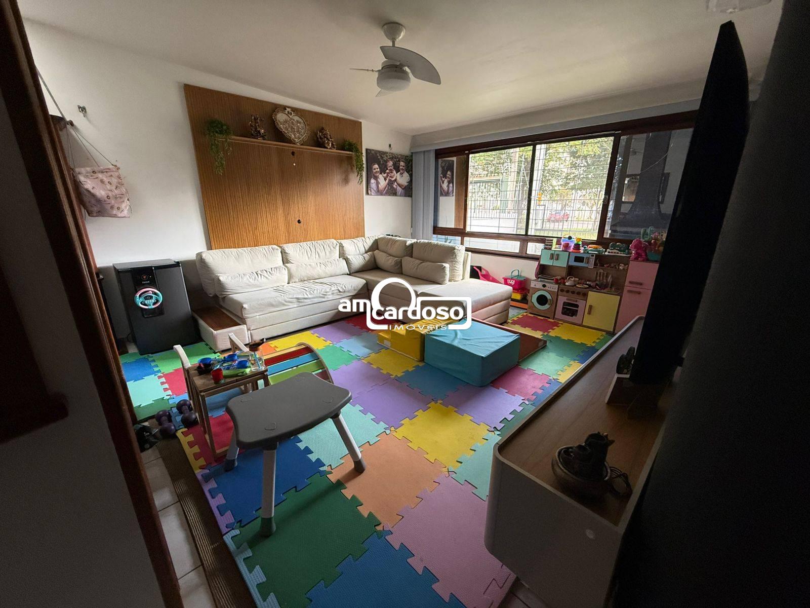 Casa com 3 quartos, 3 banheiros e 120m² à venda no bairro Sao Sebastiao, Porto Alegre
