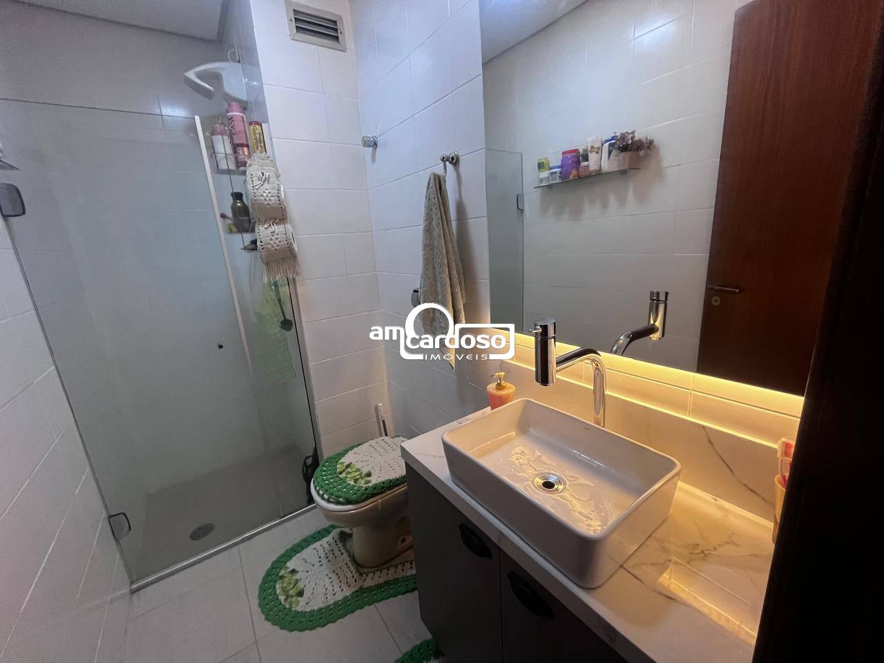 Apartamento com 3 quartos, 3 banheiros e 94m² à venda no bairro Jardim Lindoia, Porto Alegre