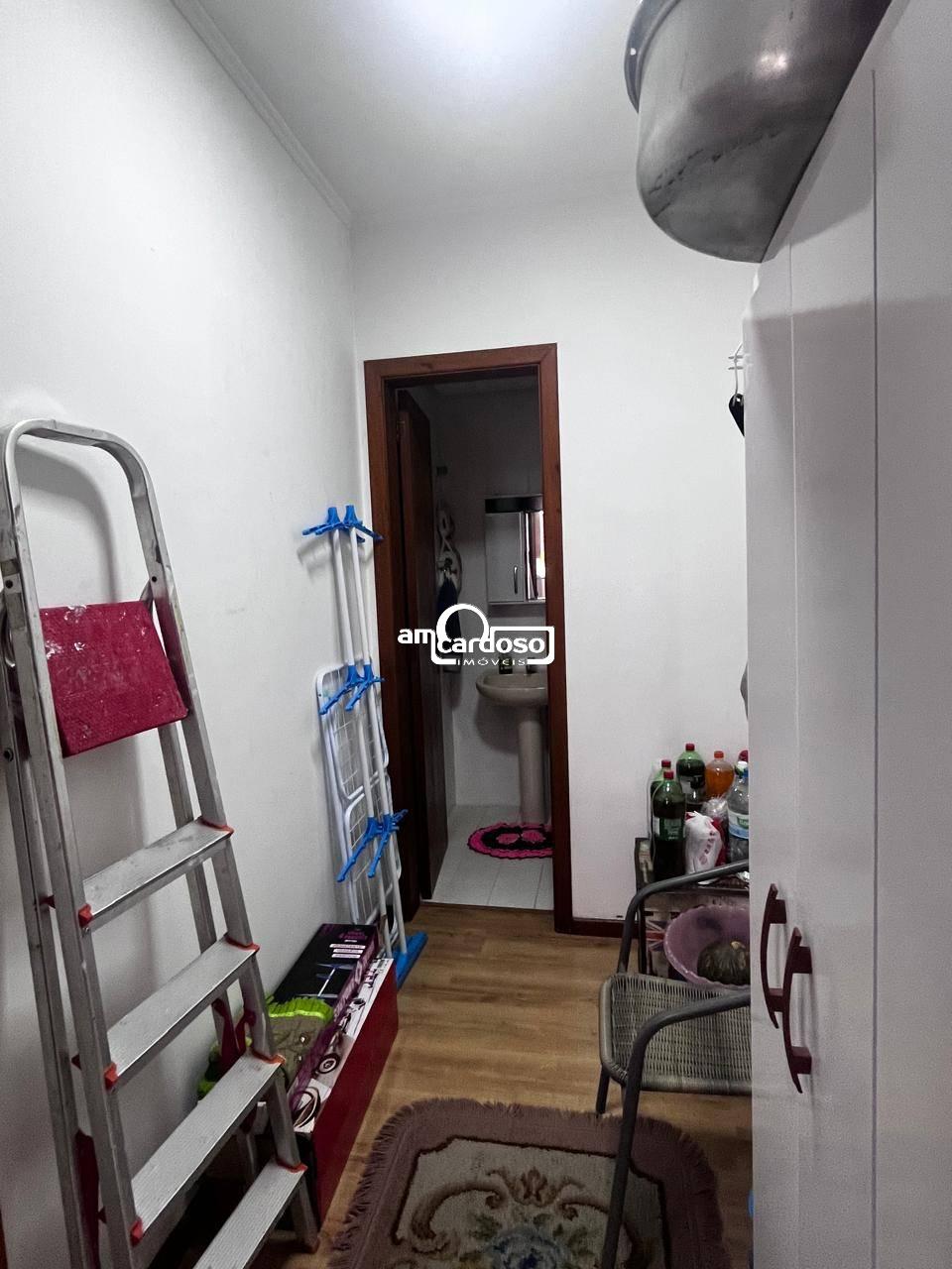 Apartamento com 3 quartos, 3 banheiros e 94m² à venda no bairro Jardim Lindoia, Porto Alegre