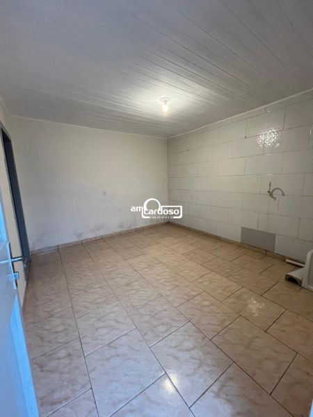 Casa com 3 quartos, 6 banheiros e 100m² à venda no bairro Sarandi, Porto Alegre