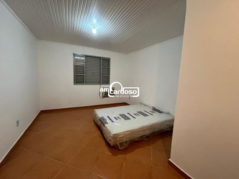 Casa com 3 quartos, 6 banheiros e 100m² à venda no bairro Sarandi, Porto Alegre