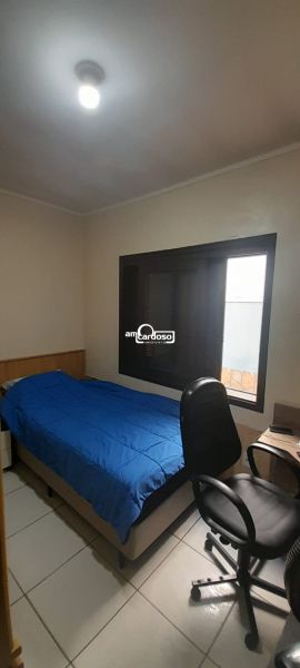 Casa com 3 quartos e 173m² à venda no bairro Jardim Lindoia, Porto Alegre