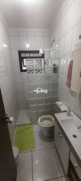 Casa com 3 quartos e 173m² à venda no bairro Jardim Lindoia, Porto Alegre