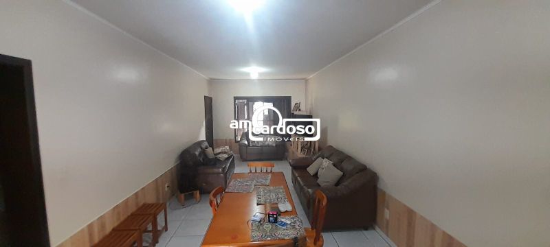 Casa com 3 quartos e 173m² à venda no bairro Jardim Lindoia, Porto Alegre