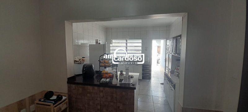 Casa com 3 quartos e 173m² à venda no bairro Jardim Lindoia, Porto Alegre