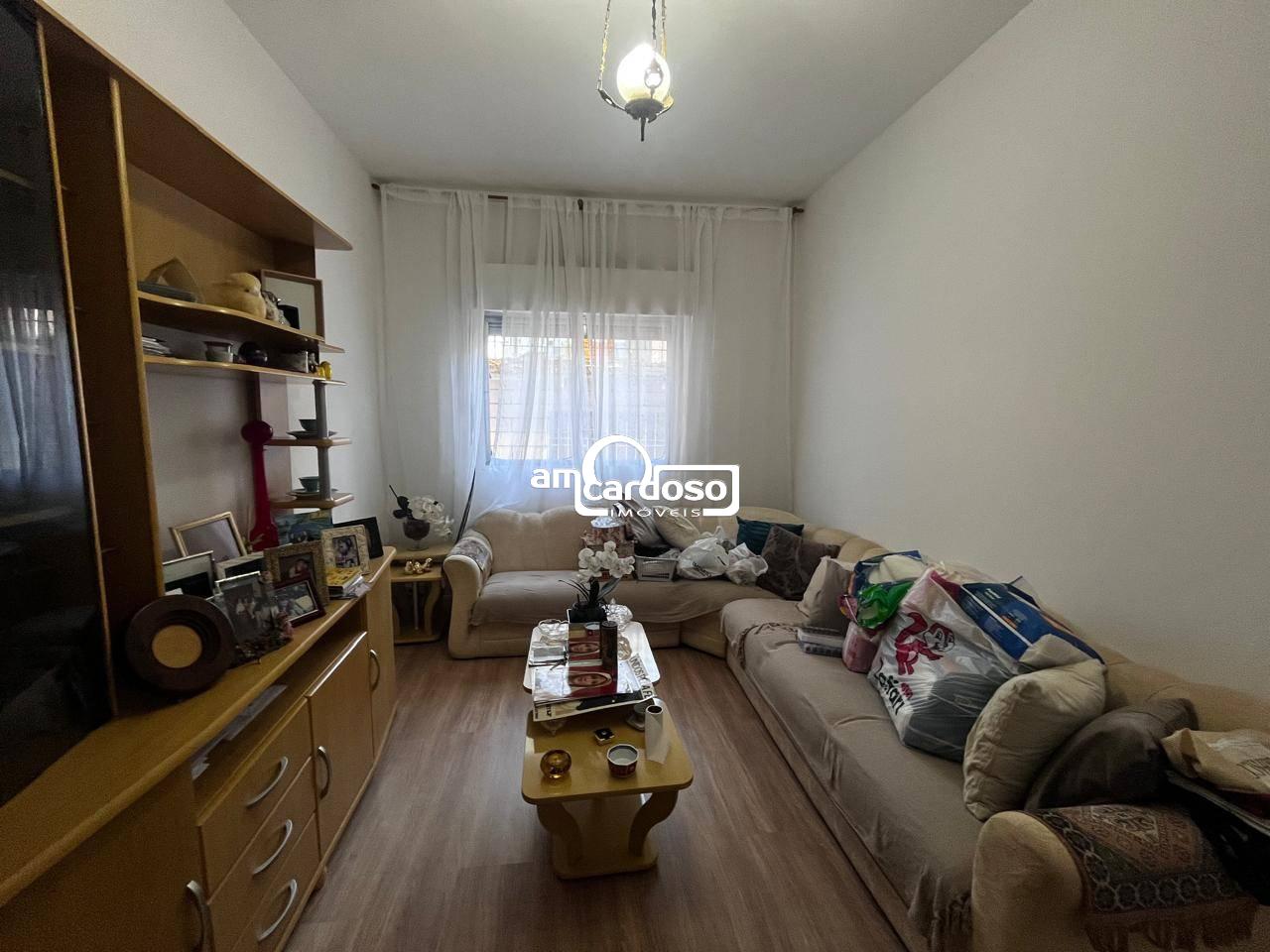 Apartamento com 3 quartos, 1 banheiro e 80m² à venda no bairro Sao Sebastiao, Porto Alegre