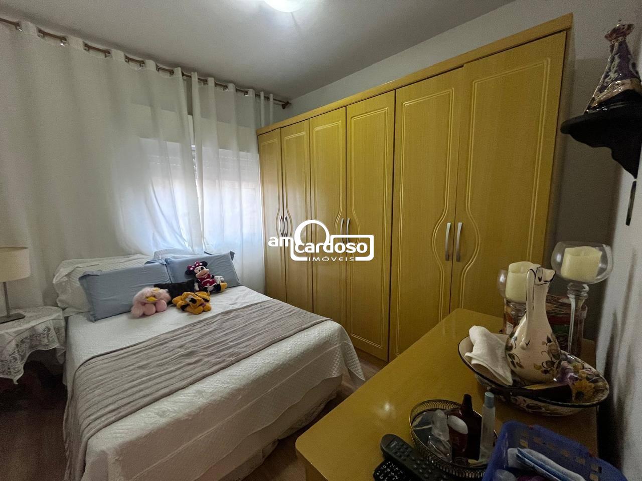 Apartamento com 3 quartos, 1 banheiro e 80m² à venda no bairro Sao Sebastiao, Porto Alegre