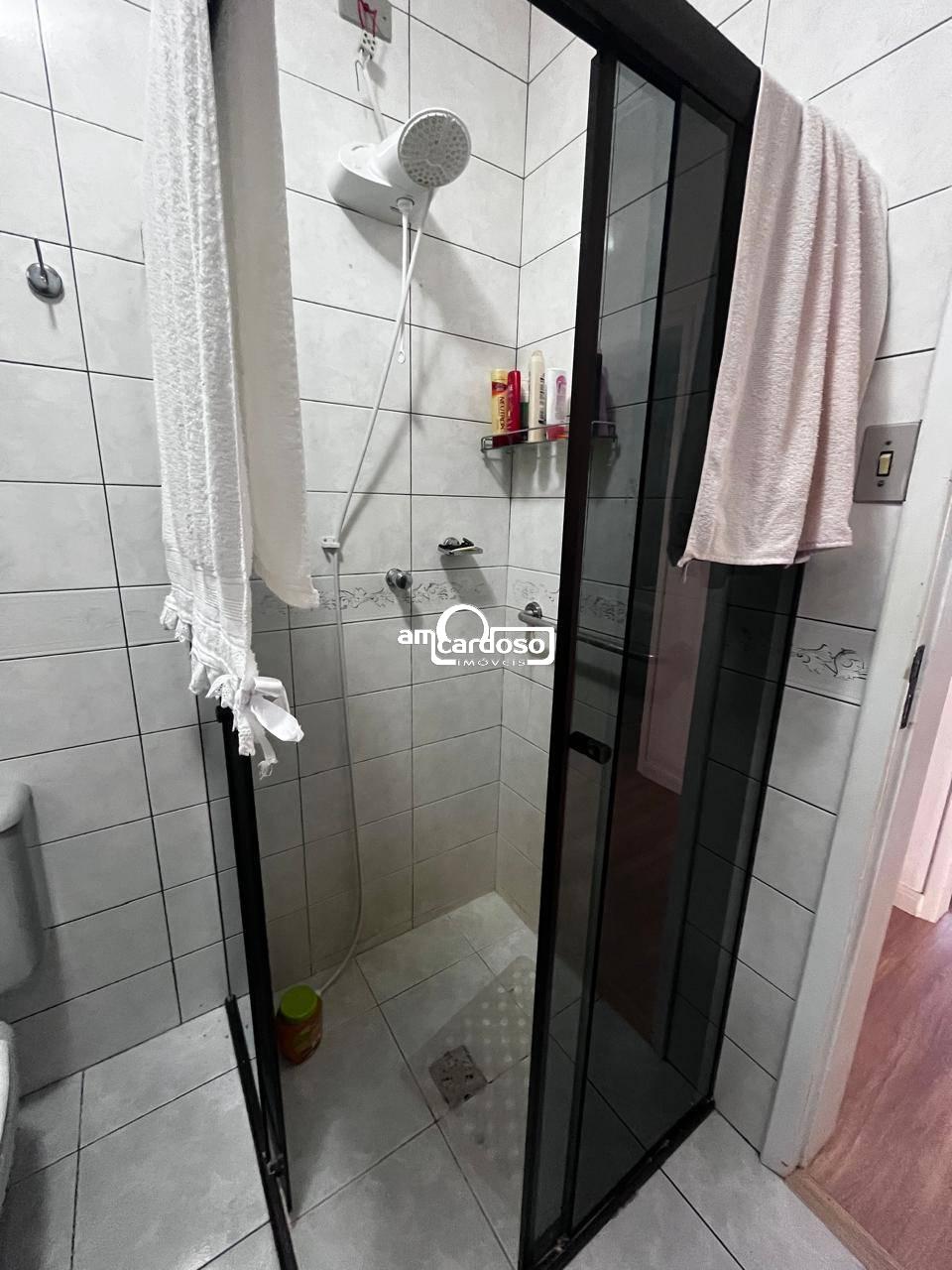 Apartamento com 3 quartos, 1 banheiro e 80m² à venda no bairro Sao Sebastiao, Porto Alegre