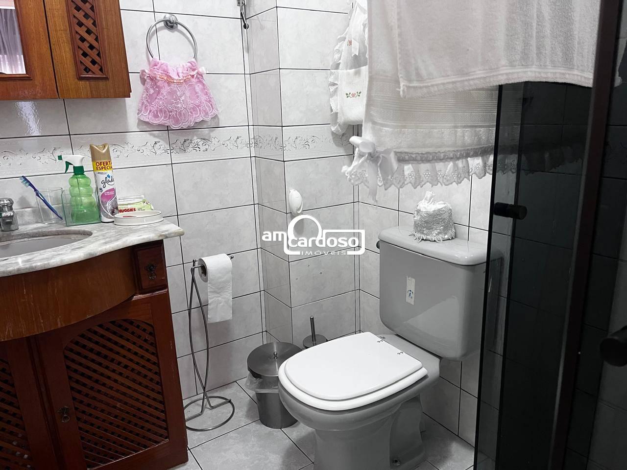 Apartamento com 3 quartos, 1 banheiro e 80m² à venda no bairro Sao Sebastiao, Porto Alegre