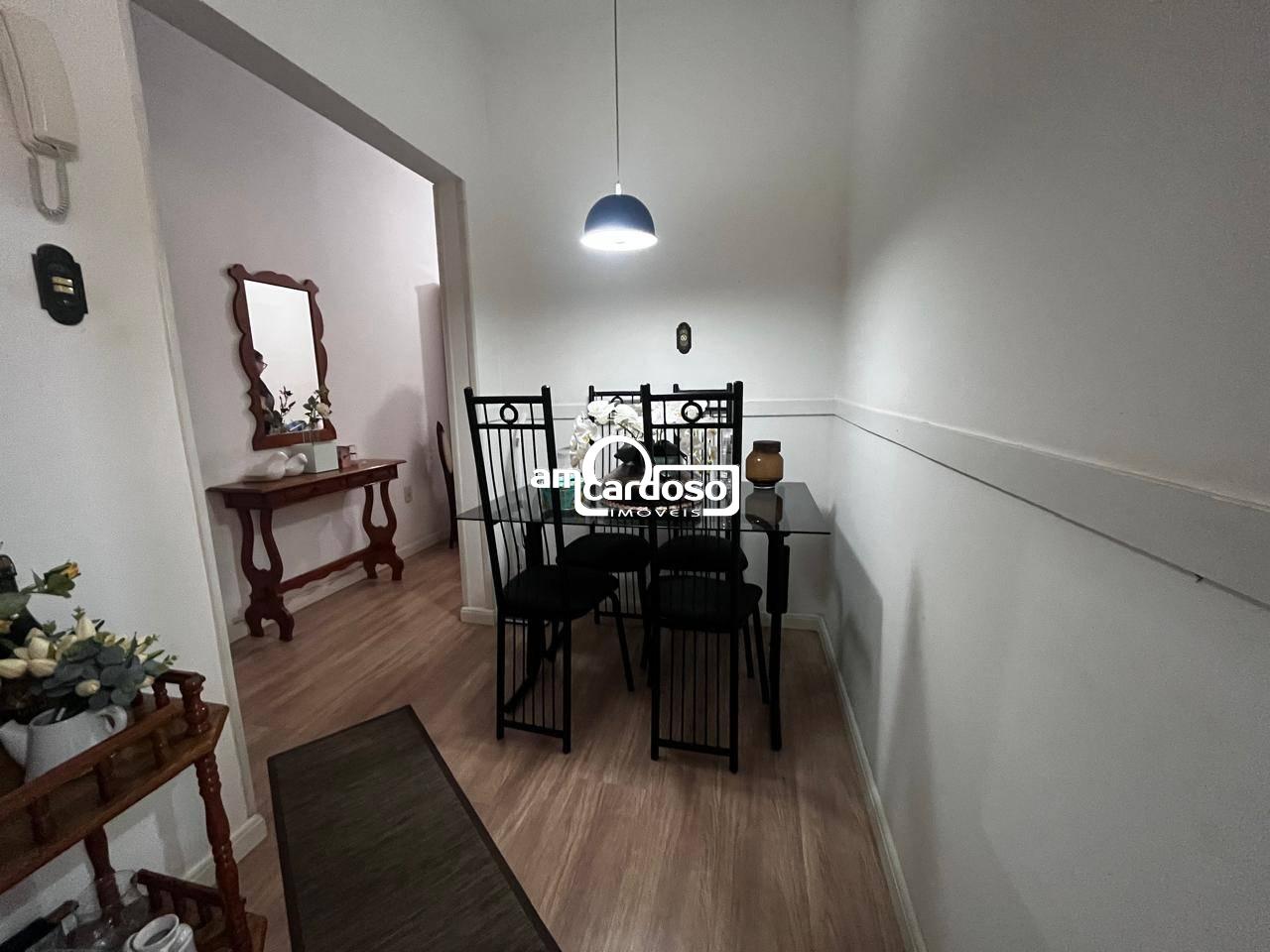 Apartamento com 3 quartos, 1 banheiro e 80m² à venda no bairro Sao Sebastiao, Porto Alegre